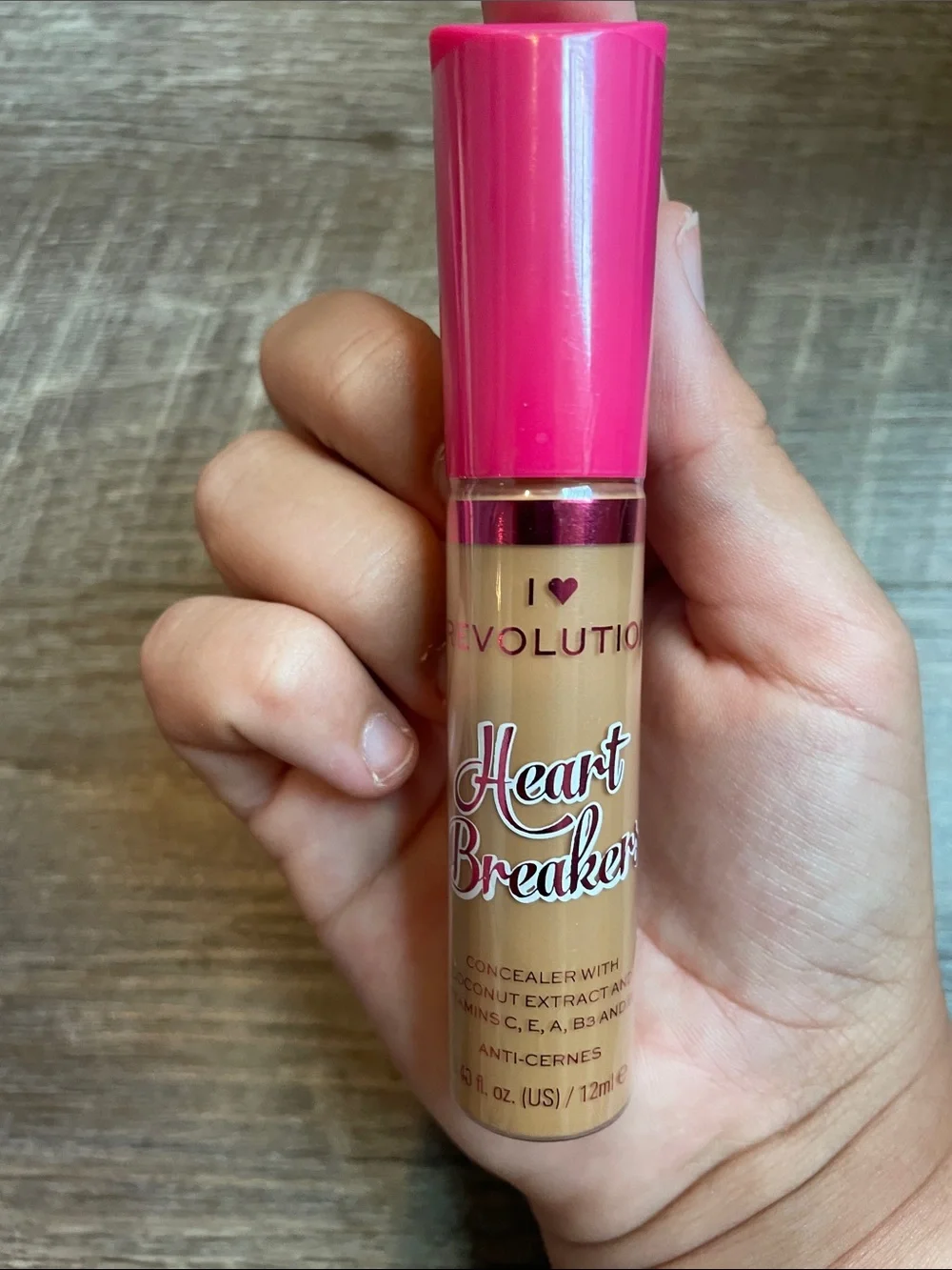 I Love Revolution Heart Breakers Concealer Pretzel NEW